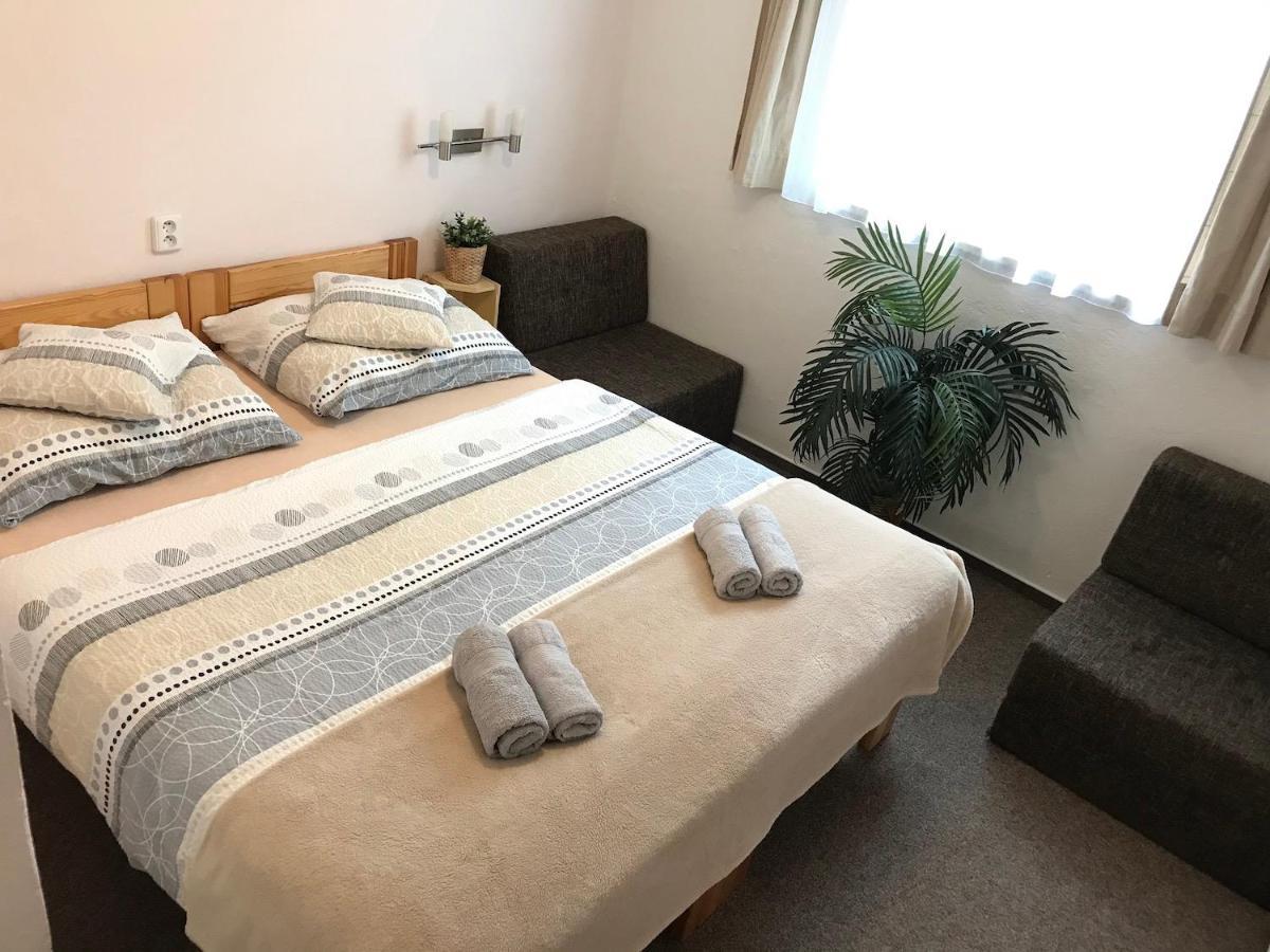 Pension Crhan Mikulov Zewnętrze zdjęcie